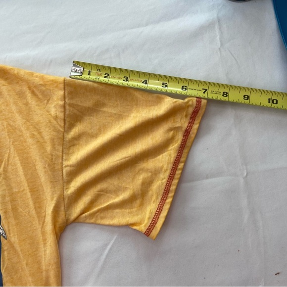 Harry Potter Yellow Vintage Style Tshirt Wizarding World Sz S - Picture 4 of 5